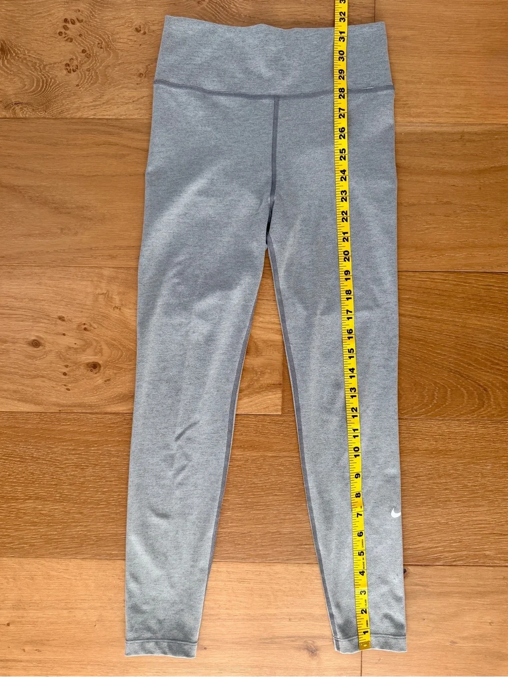 NWOT Nike One Dri-Fit High Waist Leggings Girls Medium (8-10) Light Gray Sporty
